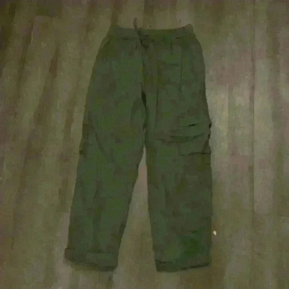 Denim - NWOT woman’s cargo jeans